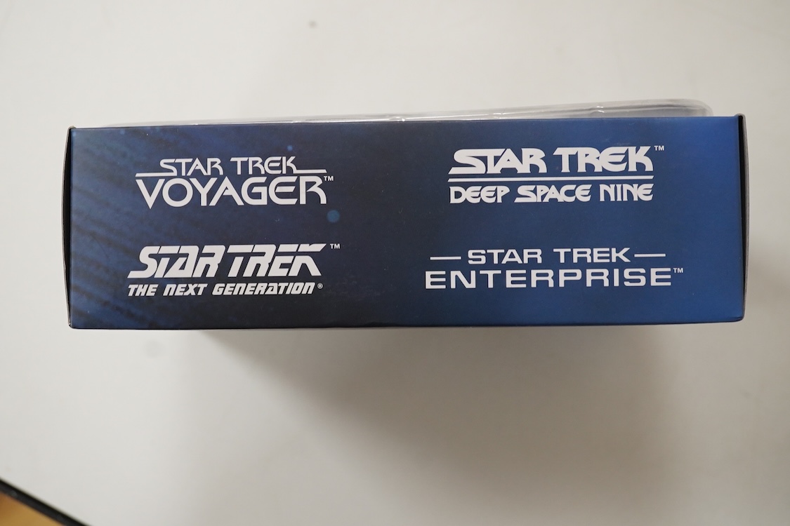 Twenty-five boxed Star Trek Eaglemoss Collections magazine issue starship models, with the associated magazines (unchecked)